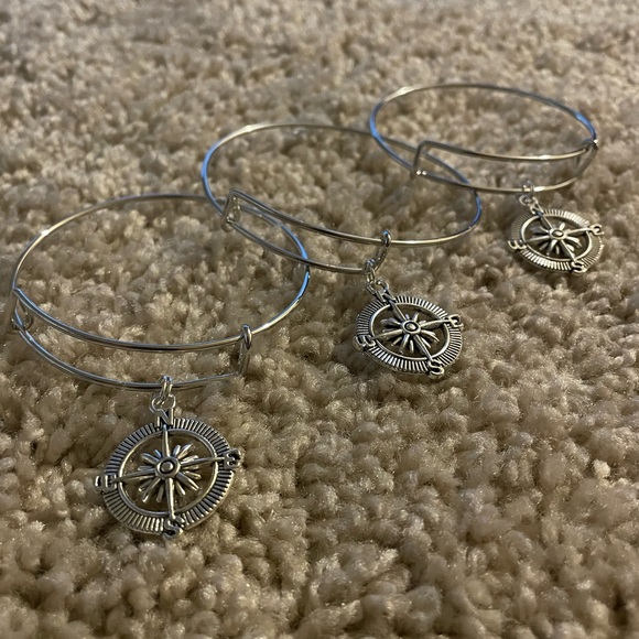 CMJ DIRECTION BANGLE (HANDMADE) - Picture 2 of 3